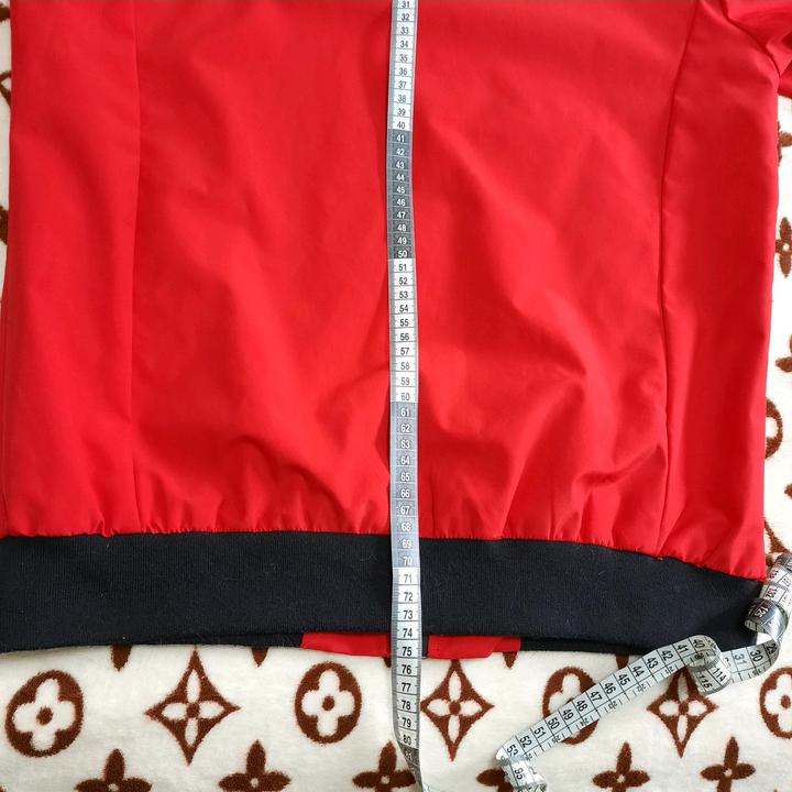 Мужская ветровка.