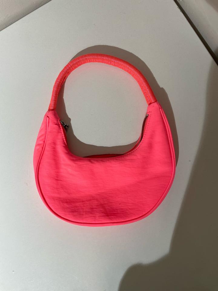 яркая сумка Mango