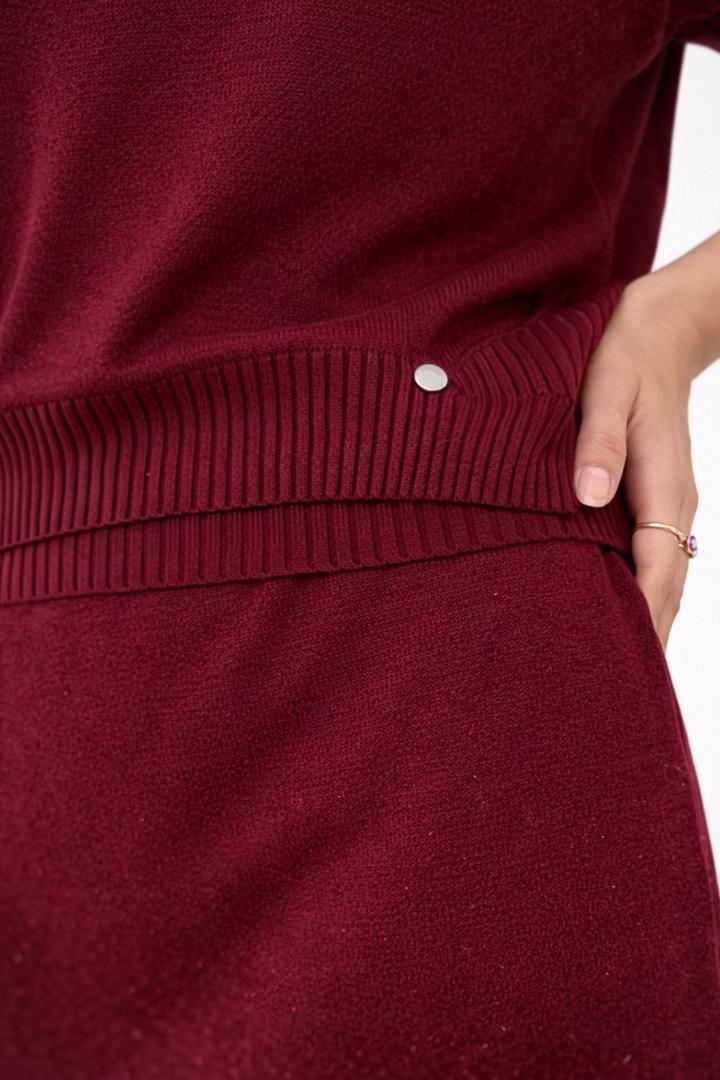 Стильный костюм (кофта + юбка)