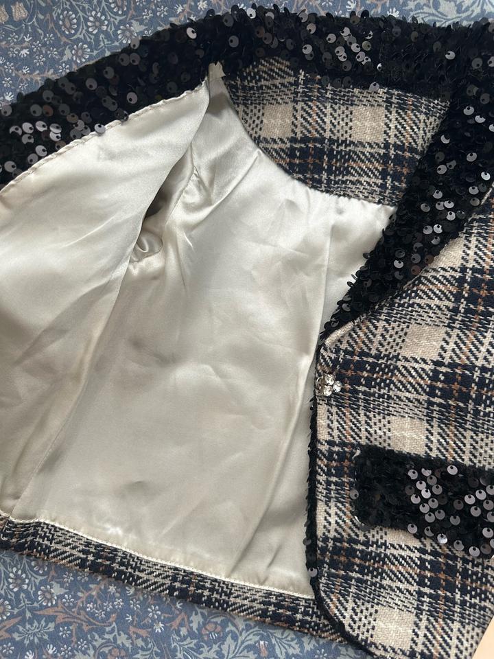 Пиджак новый 74-80 см