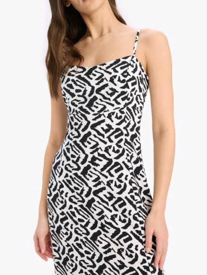 Платье-сарафан до колен