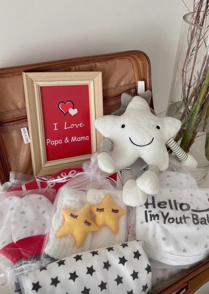 Чемодан + комплект одежды для новорожденных