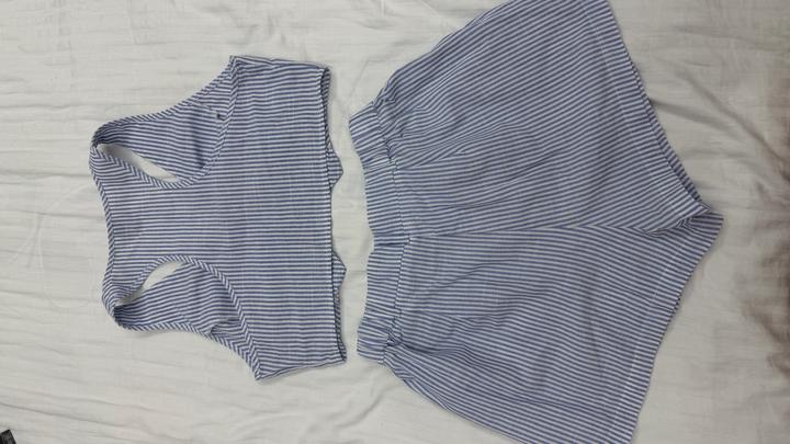 Двойка топик и шорты от Shein , размер XS