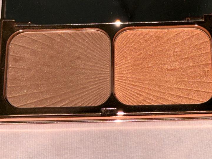 Палетка Charlotte Tilbury Filmstar Bronze & Glow в оттенке Medium to Dark