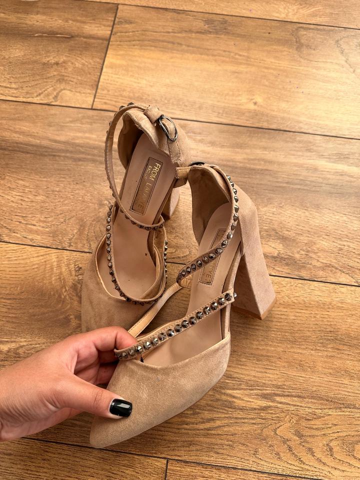 Женские туфли