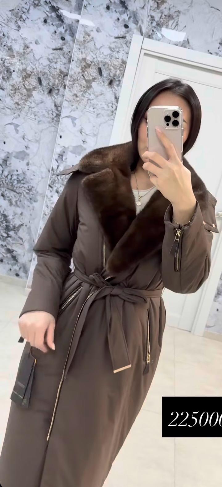 Продам теплый новый с этикеткой пуховик