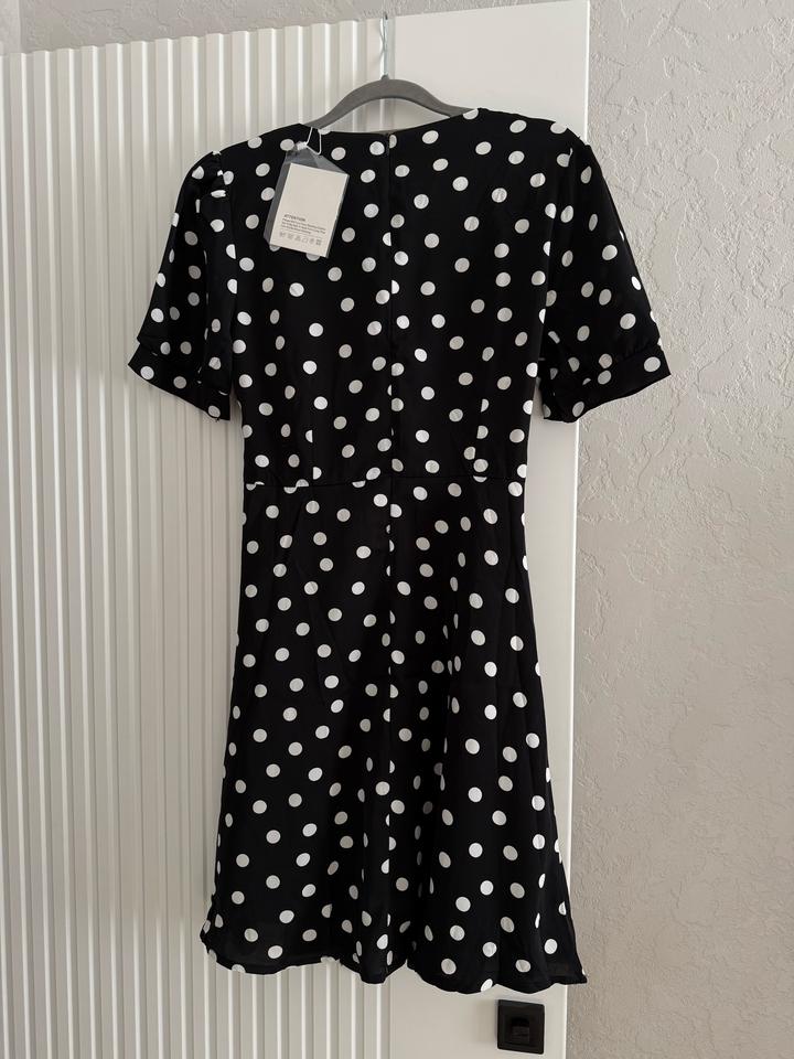 Платье в горошек