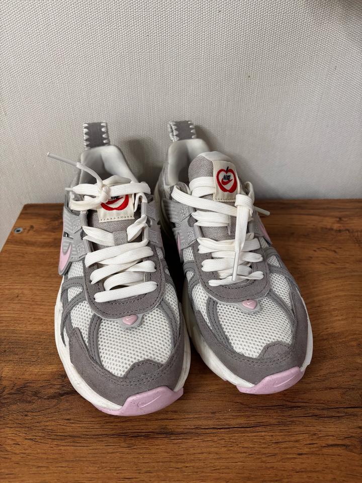 Кроссовки Nike