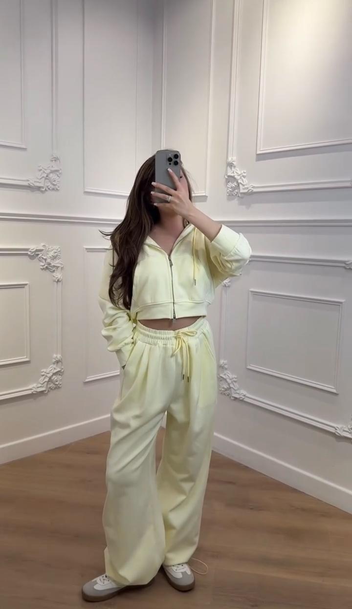 Спортивный костюм