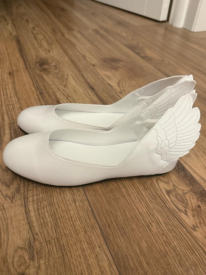 Балетки с крыльями (реплика Adidas Jeremy Scott Wings)