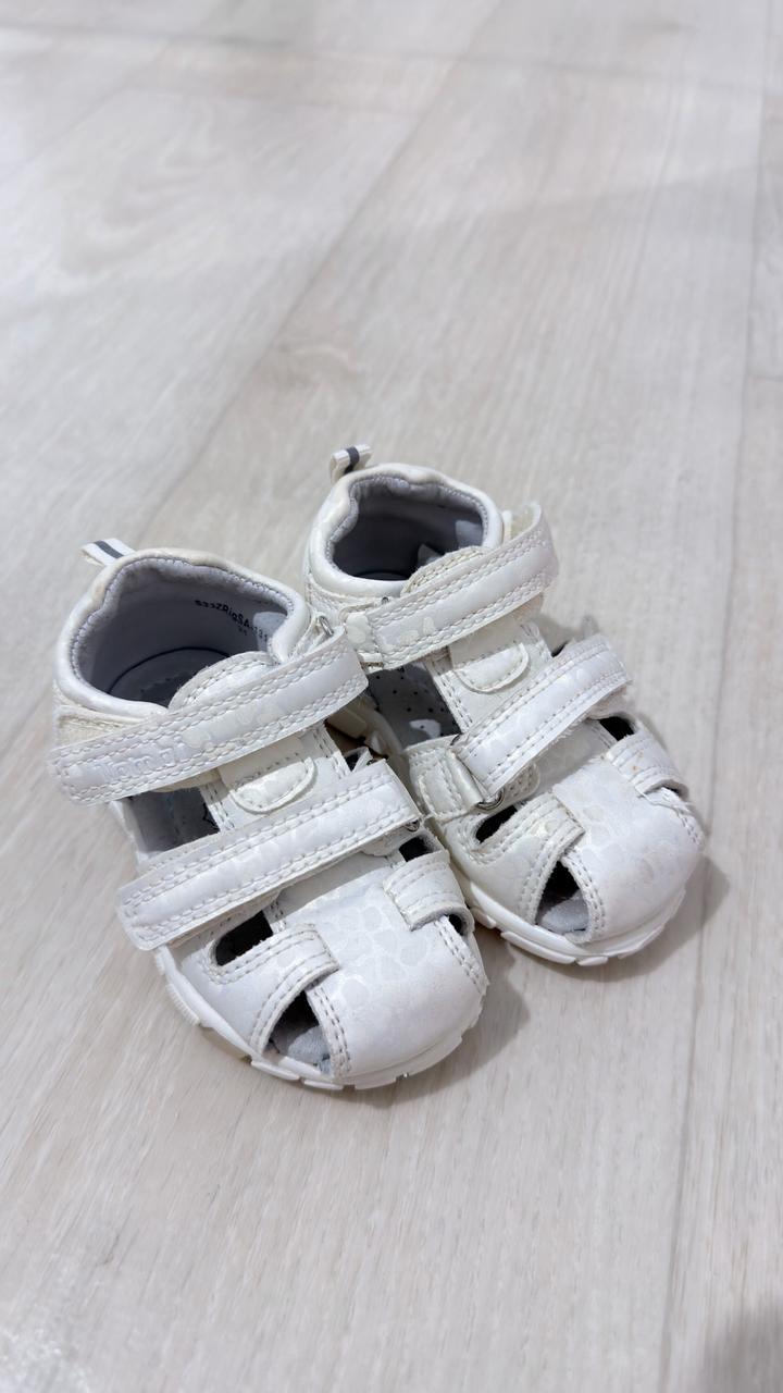 Детские сандали