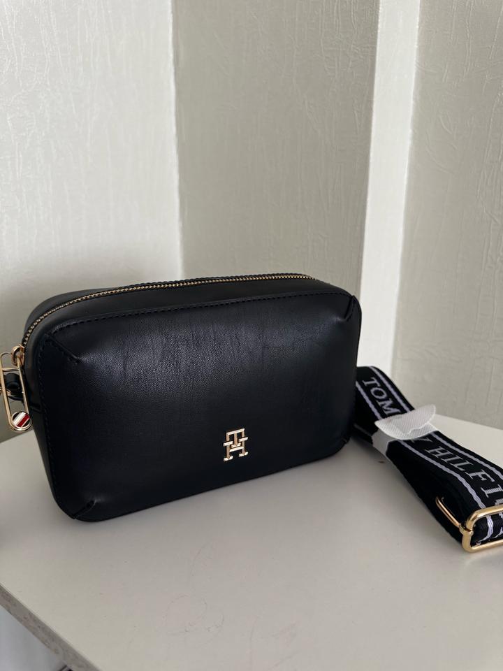 Tommy Hilfiger кросс-боди