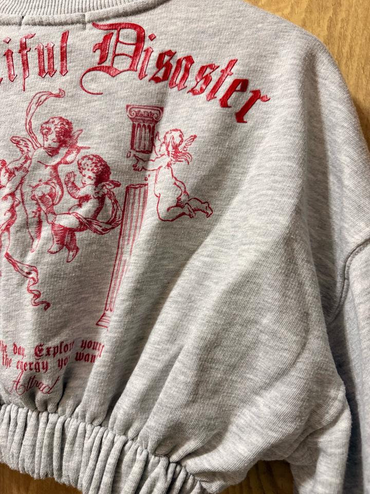 стильная укороченная кофта от Bershka