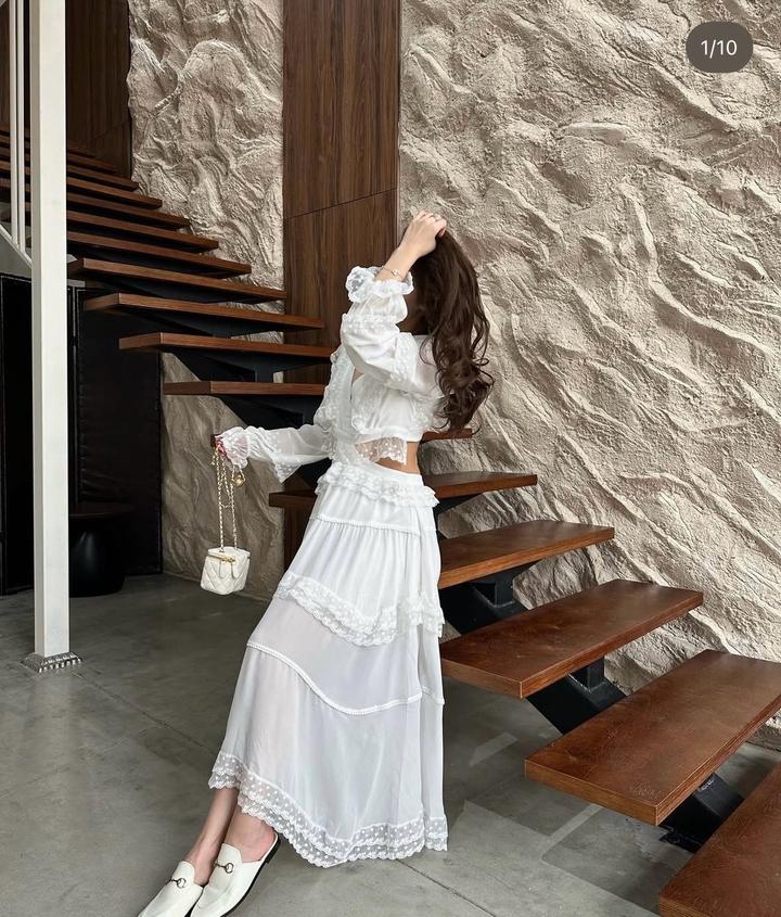 Нежное белое платье