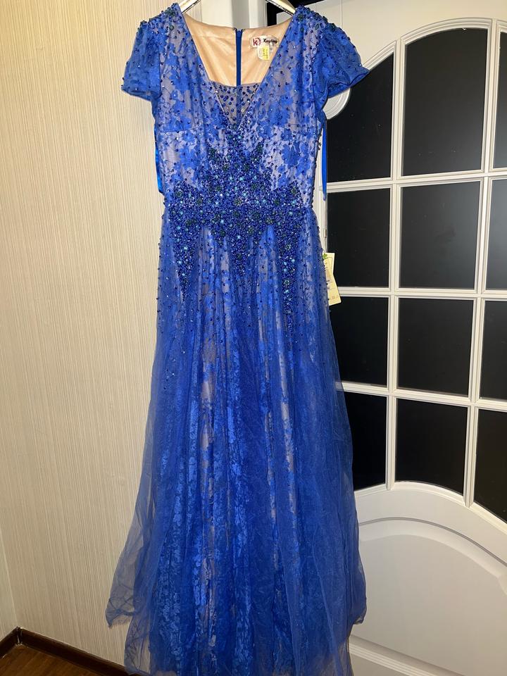 Вечернее платье