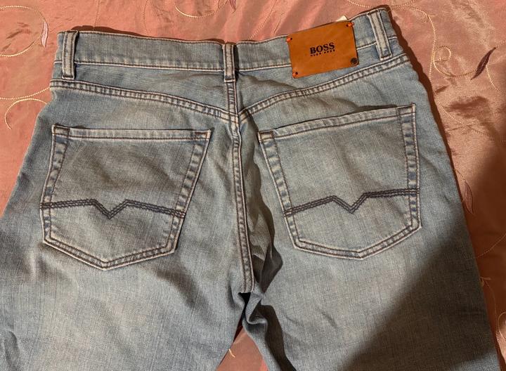 Джинсы Hugo boss
