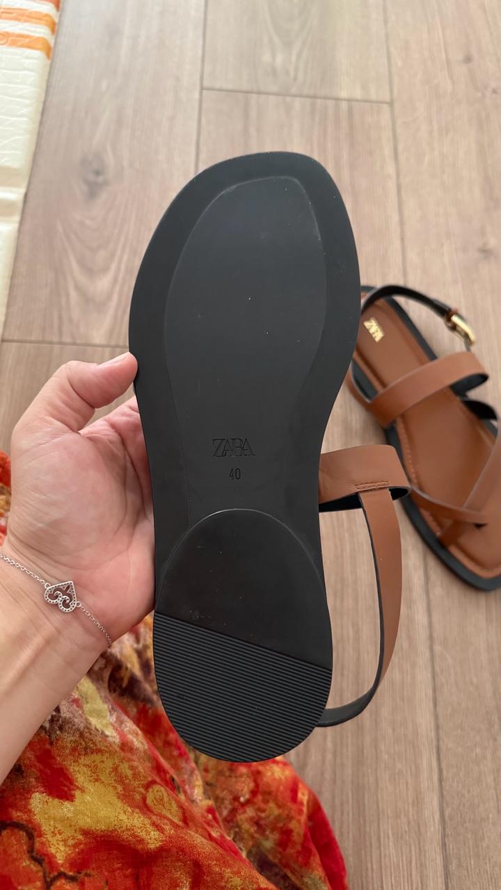 Сандаллии Zara