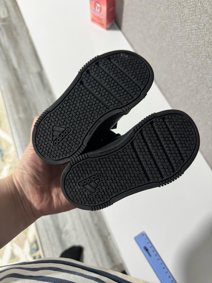 кроссовки adidas