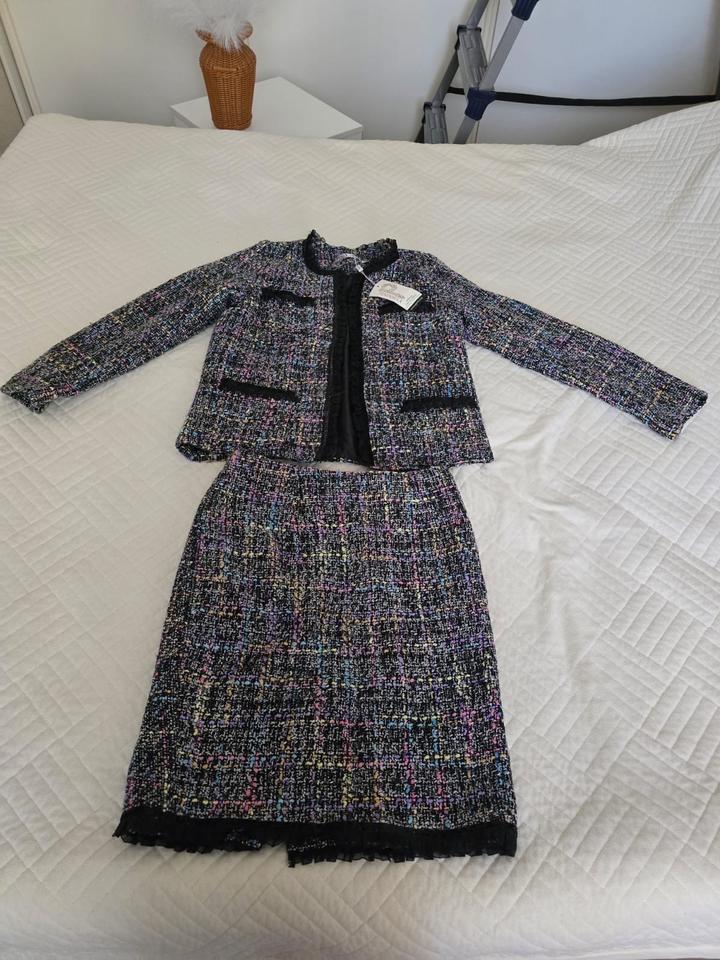 Костюм твидовый новый