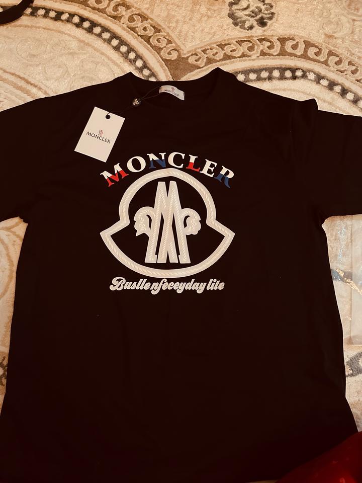 Moncler- футболка