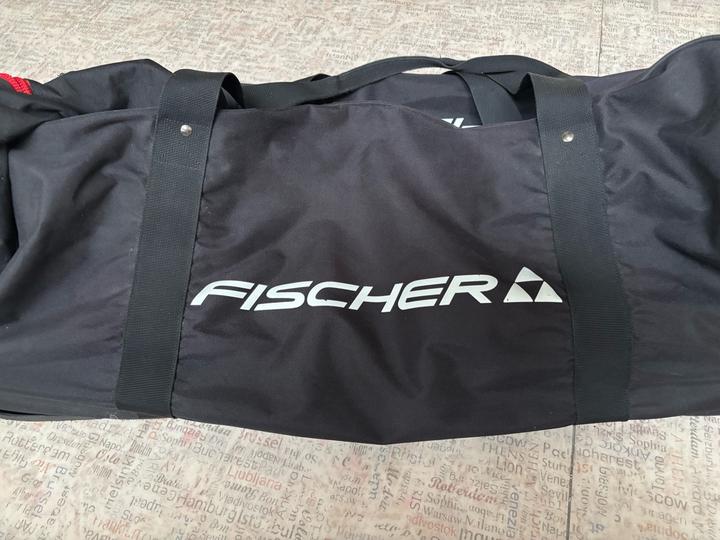 Хоккейная экипировка.