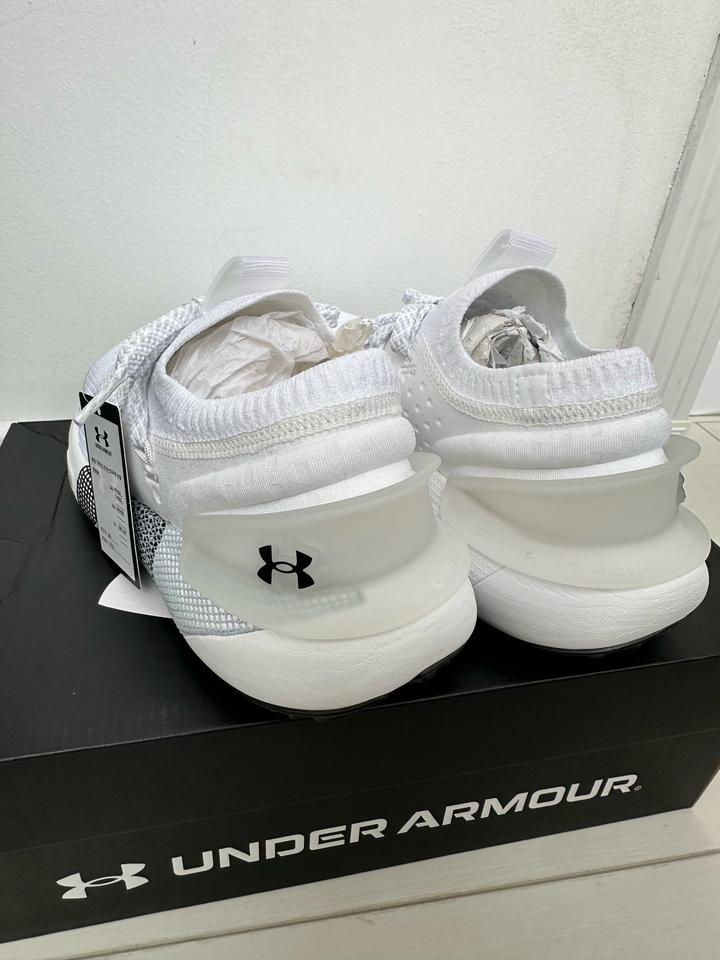 Женские кроссовки от Under Armour