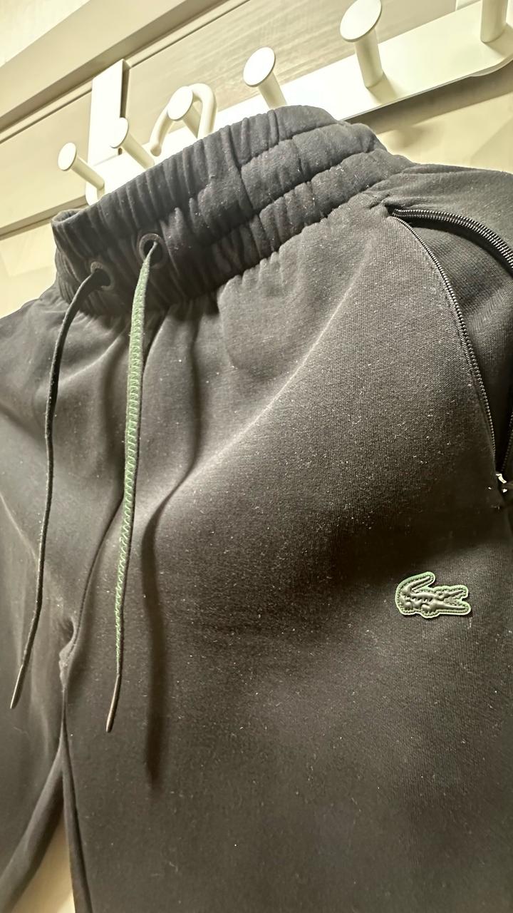 Спортивные штаны Lacoste