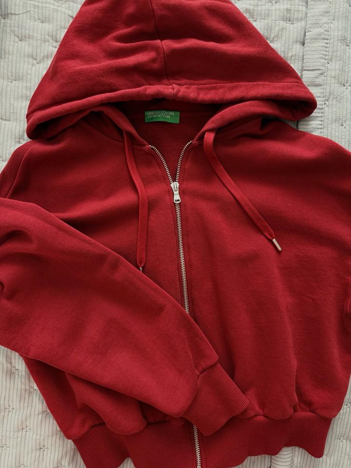 укороченный худи United Colors of Benetton в идеальном состоянии