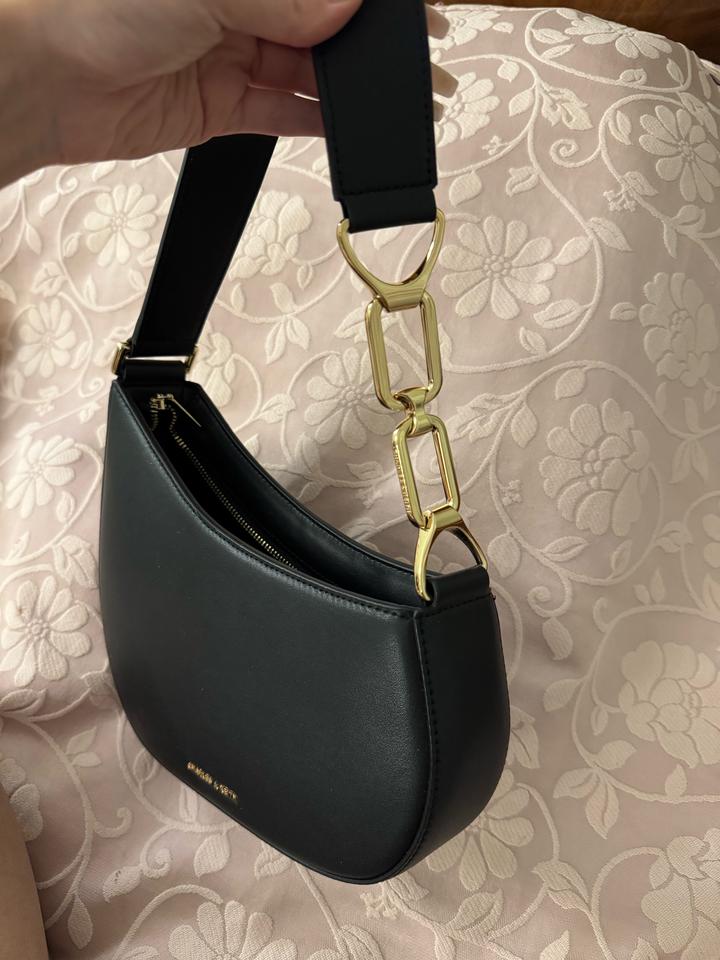 Хобо сумка Charles & Keith