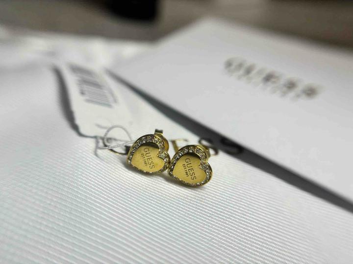 Продам комплект Guess:колье и серьги-пуссеты
