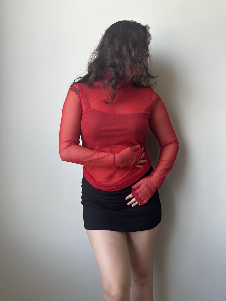 Красная водолазка Zara