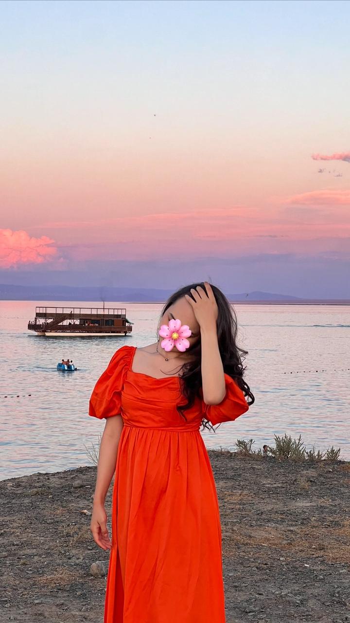 Легкий платье