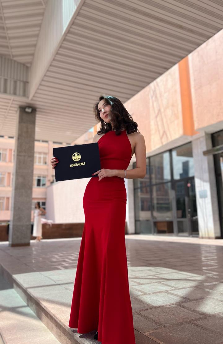 Вечернее платье