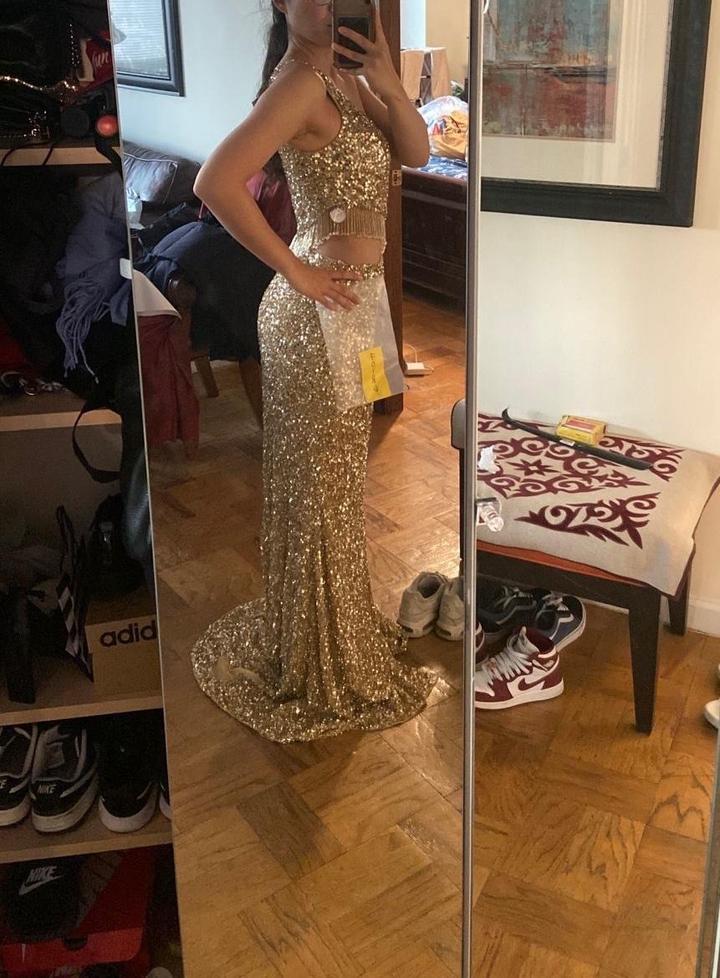 Платье нарядное, на выпускной, свадьбу, красная дорожка