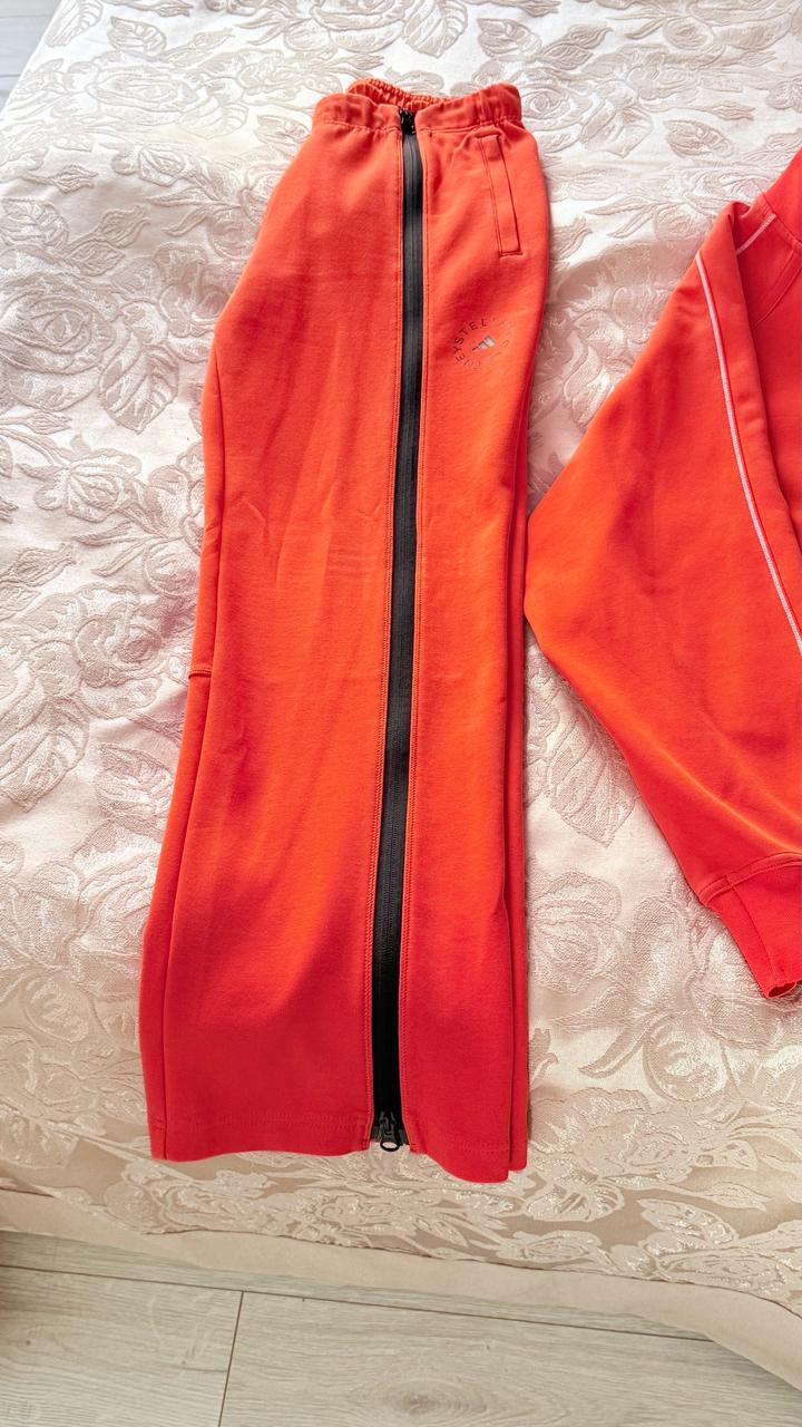 Женский спортивный костюм от adidas Stella Mcarthney