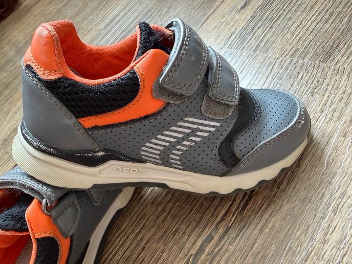 Кроссовки geox, 25р