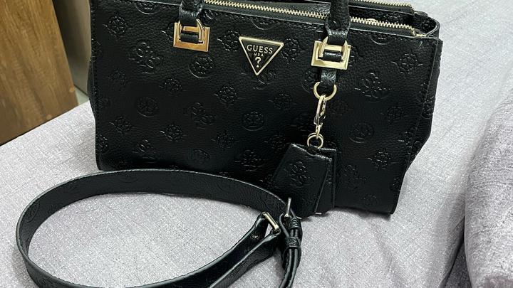 Сумка Guess