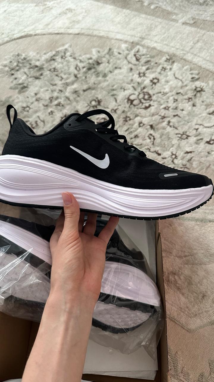 Кроссовки Nike