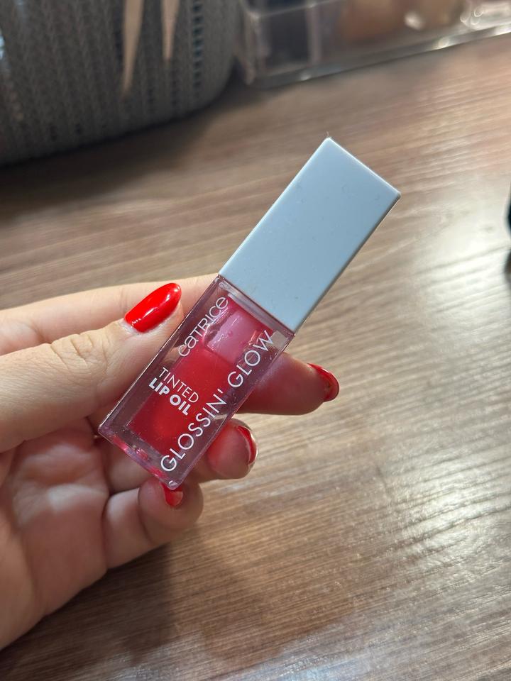 Блески для губ (Relouis и Catrice)