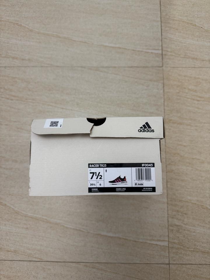 Кроссовки Adidas