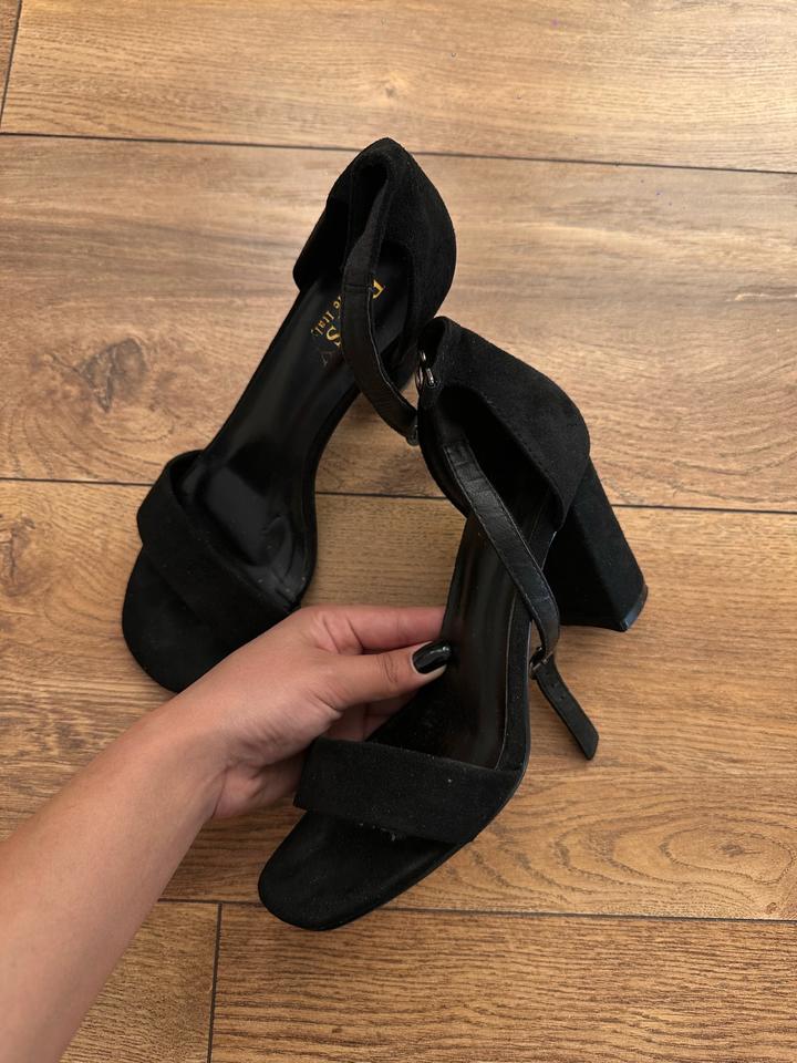 Женские туфли