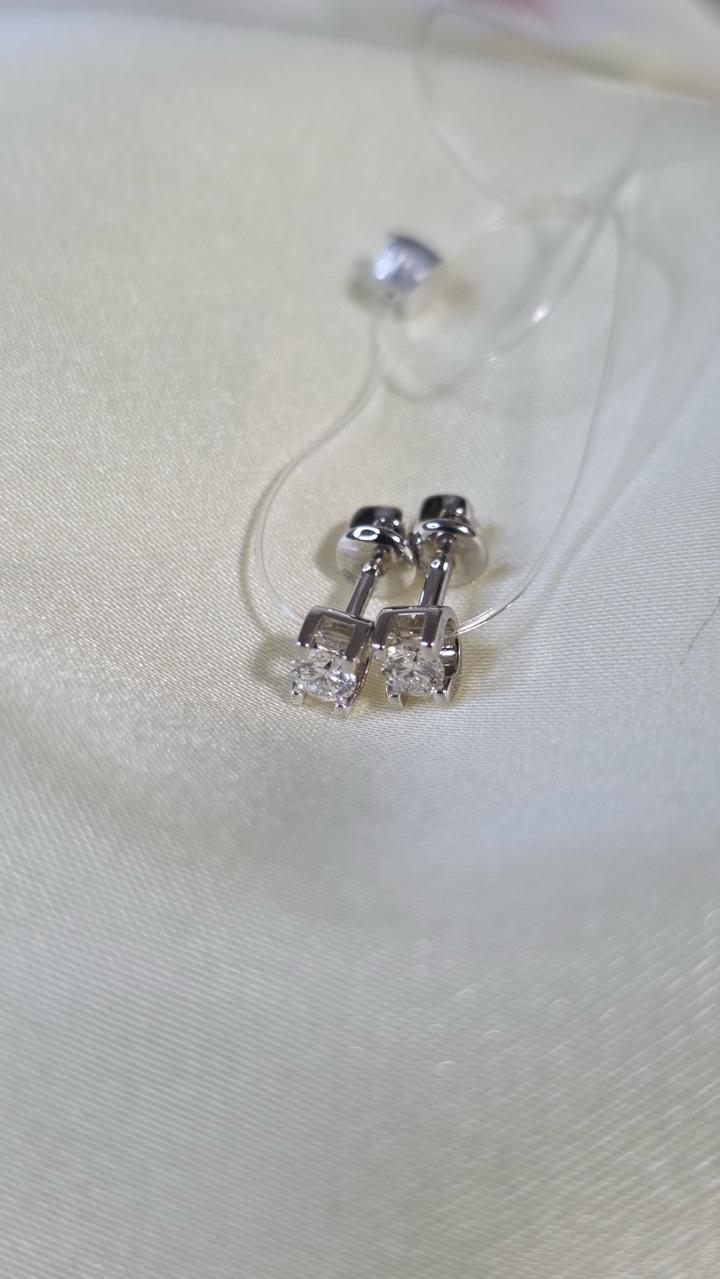 Пусеты с натуральными бриллиантами новые