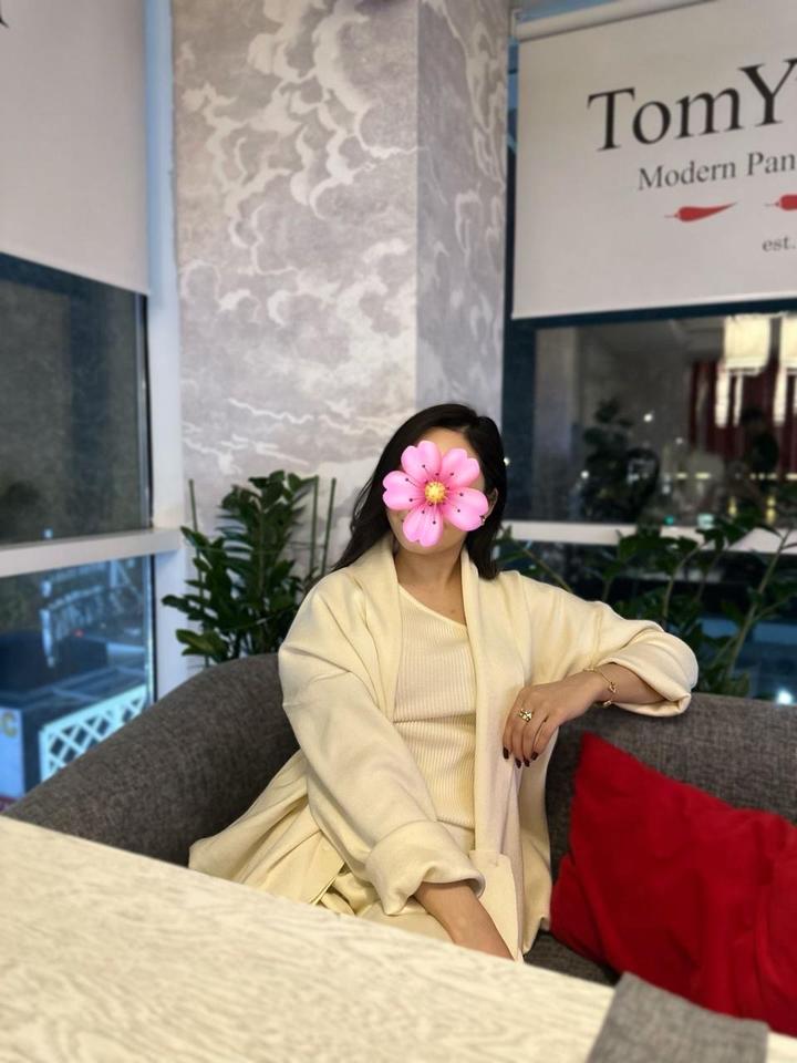 Бежевый тройка