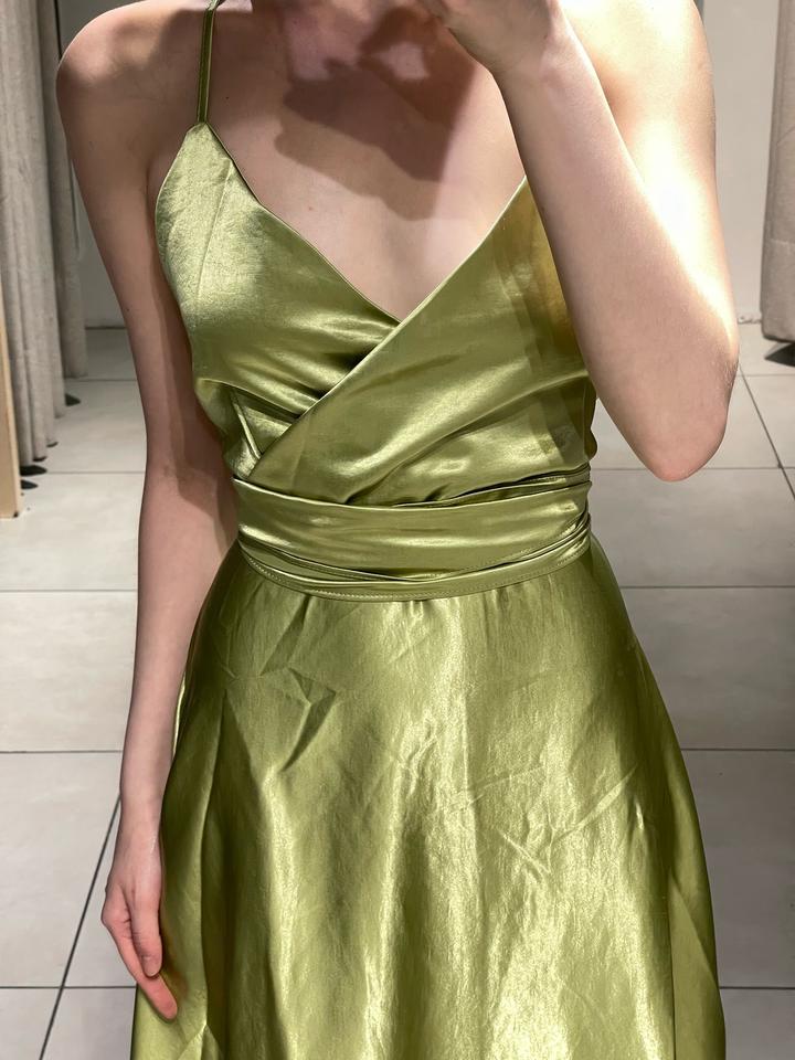 Новое атласное вечернее платье с открытой спиной (S)