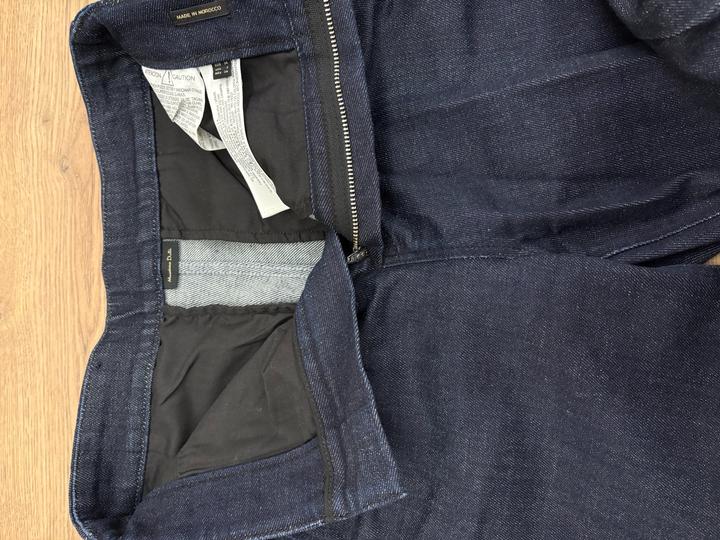 Тёмно-синие джинсовые брюки с высокой посадкой от Massimo Dutti