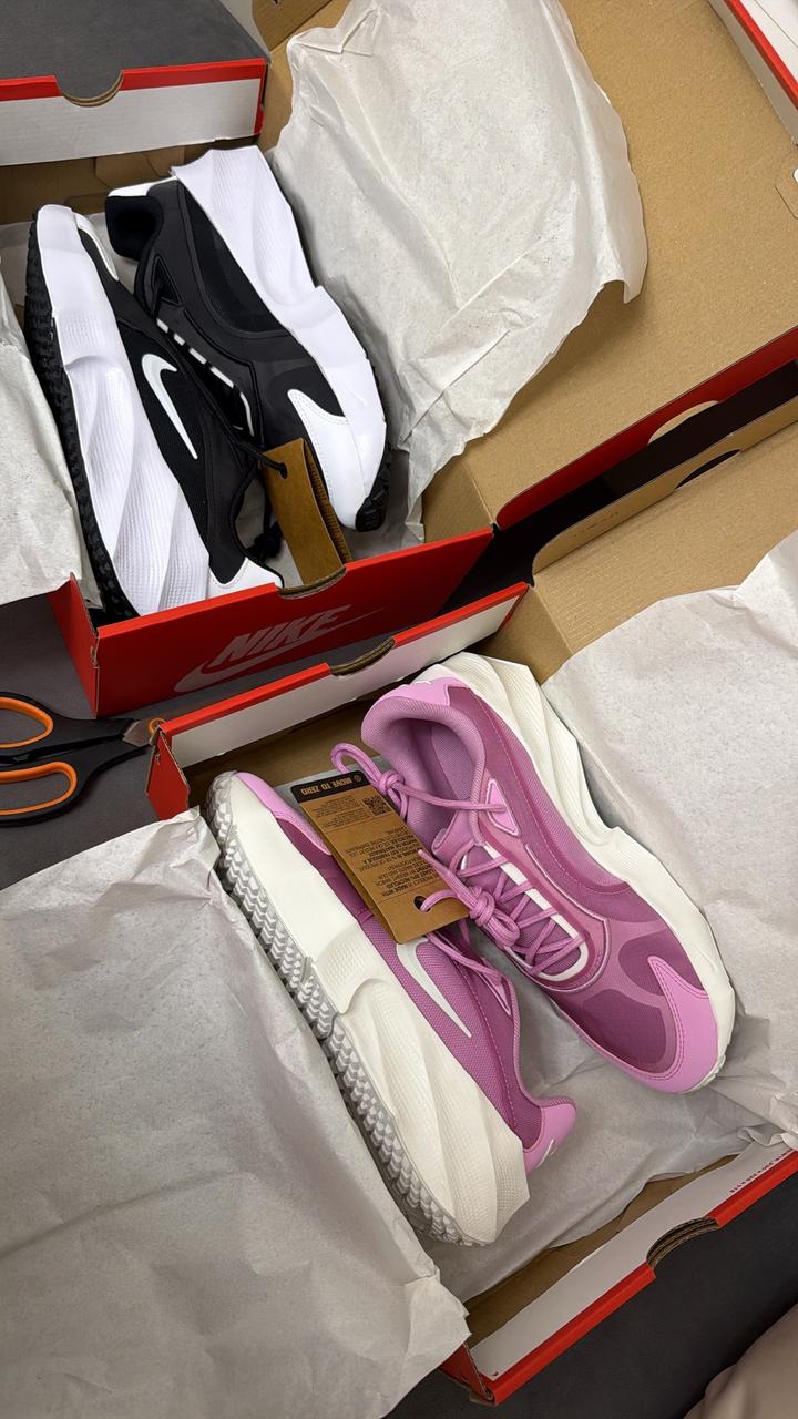 Кроссовки Nike
