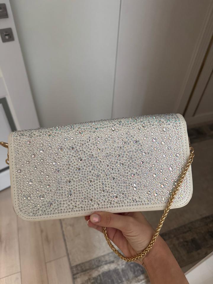 Сумка Valentino Garavani с кристаллами на застежке VLogo.