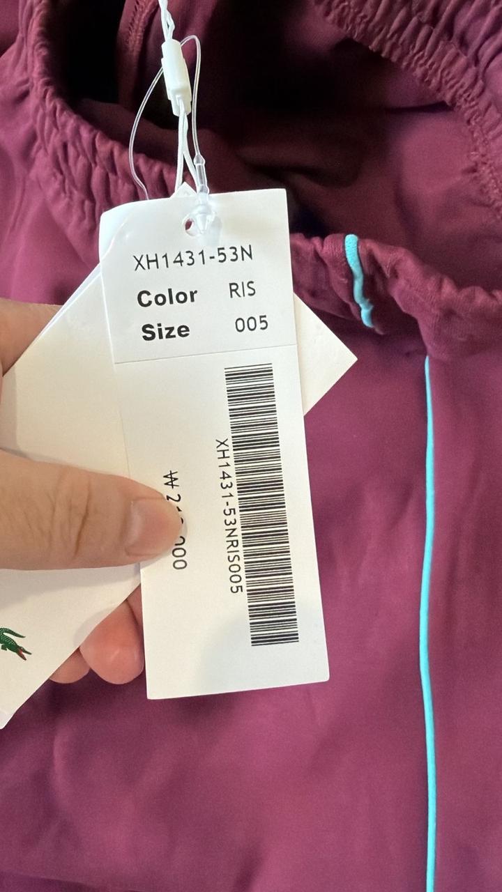 Продам стильный костюм унисекс от бренда Lacoste