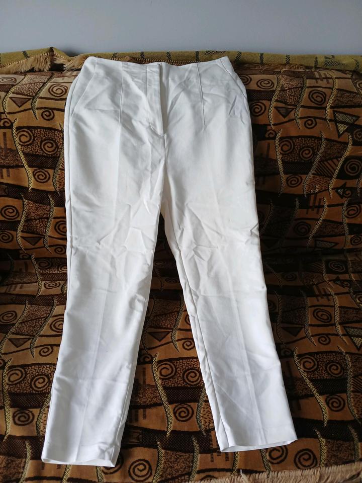 Белые штаны LC Waikiki