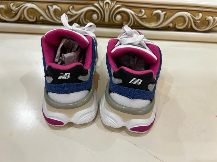 Кроссовки для девочки